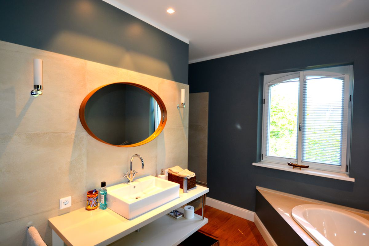 Bad mit Farrow & Ball Anstich in Vollton